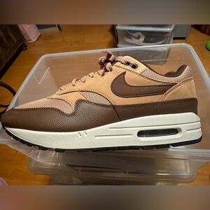 Nike Two-Tone Brown Sneakers air max 1